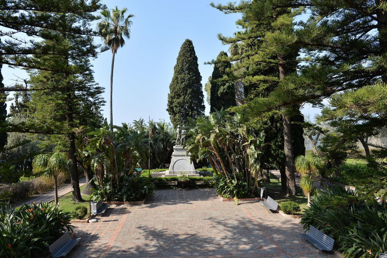 Hotel "La Pensione Svizzera" Taormina Eksteriør bilde